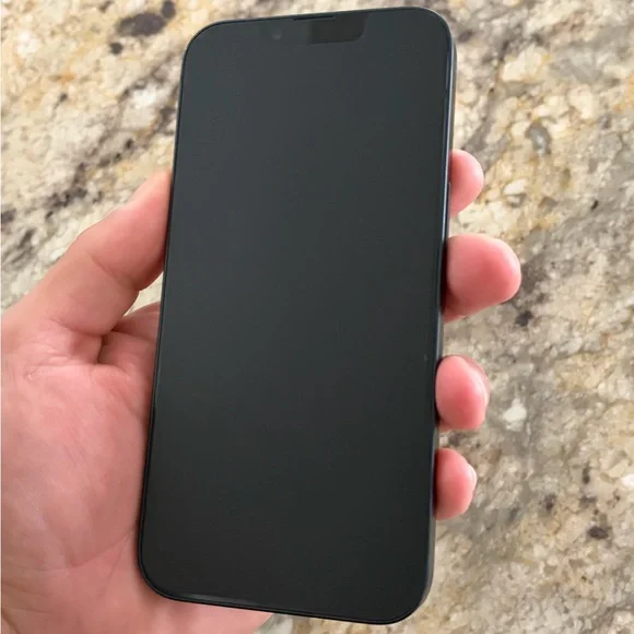 Apple iPhone 13 128GB Midnight Factory Unlocked Excellent Condition No Scratches